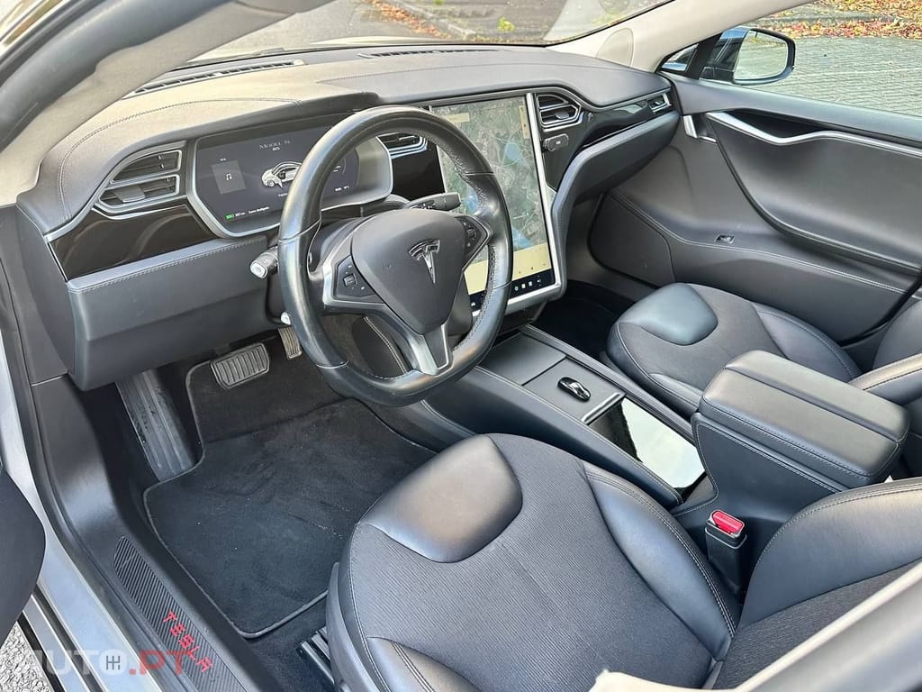 Tesla Model S 85