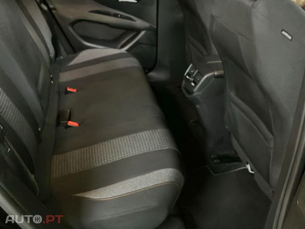 Peugeot 3008 1.2 PureTech Active Pack EAT8