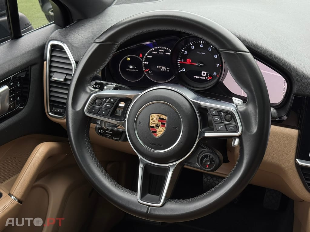 Porsche Cayenne Standard