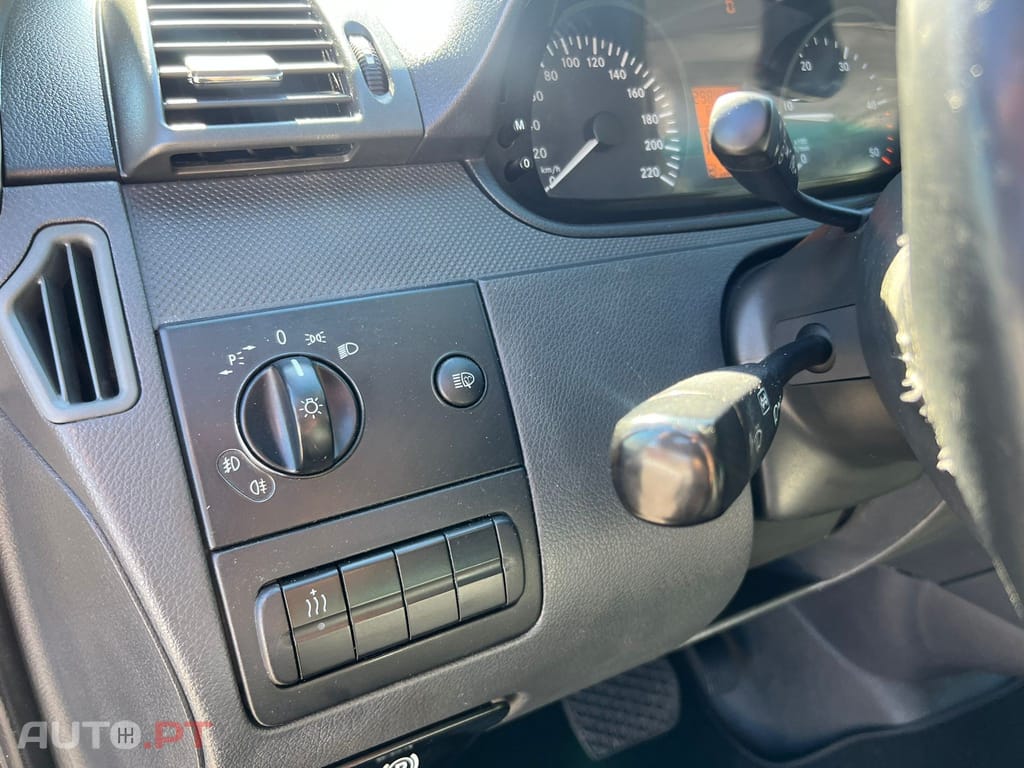 Mercedes-Benz Vito 9 LUGARES