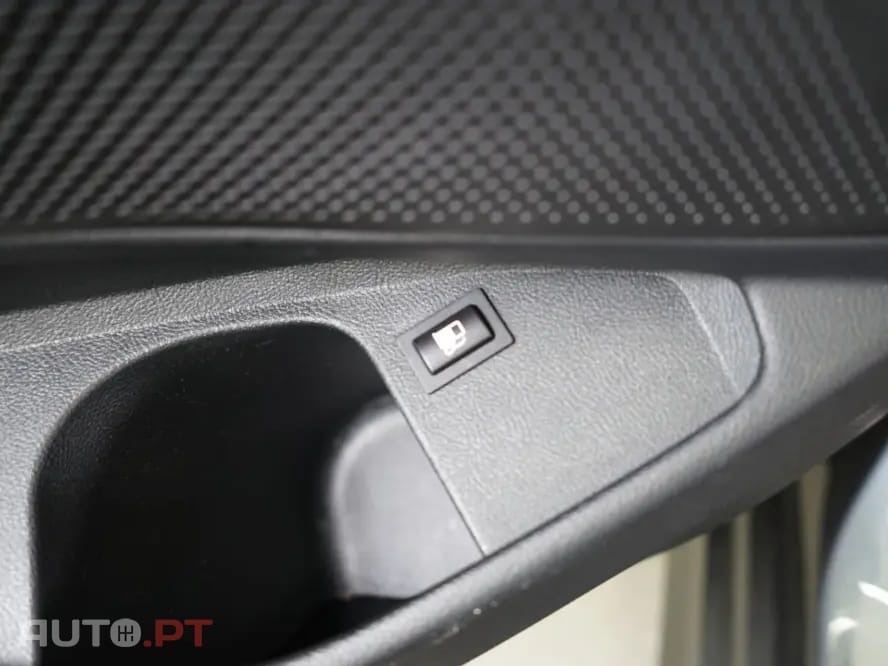 BMW 330 e Aut. Sport Line