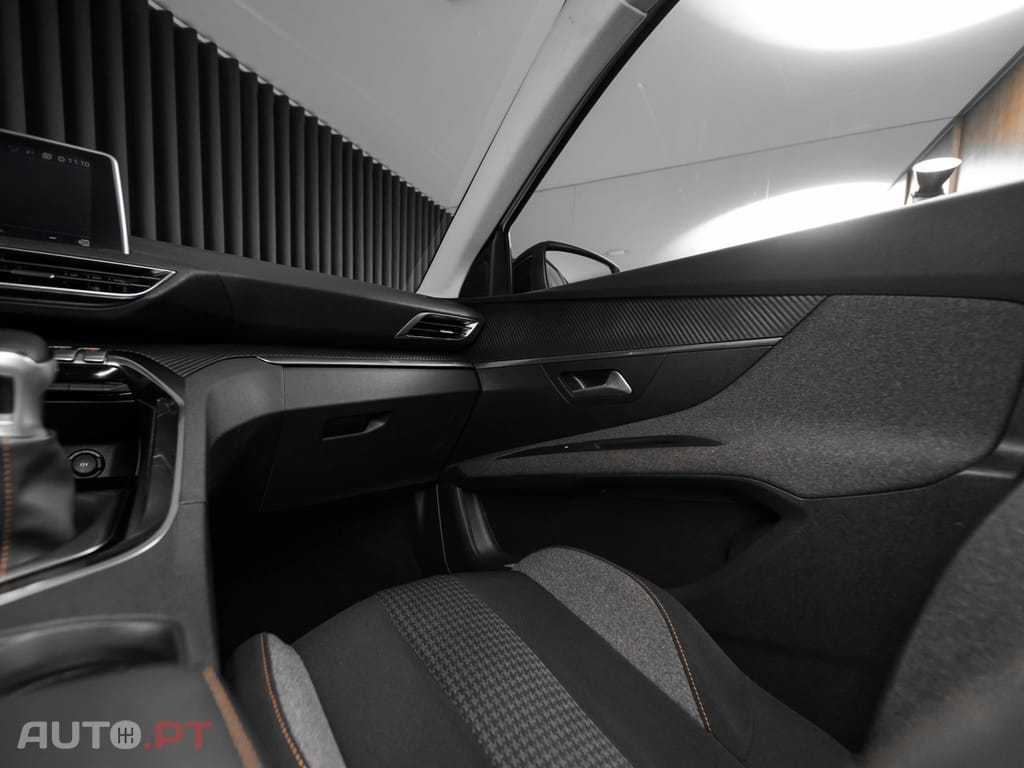 Peugeot 3008 1.6 BlueHDi Active