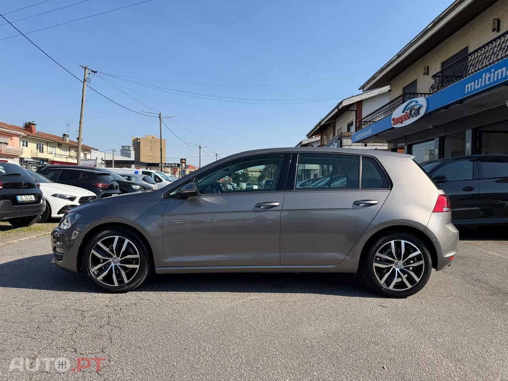 Volkswagen Golf 1.6 TDi Highline DSG