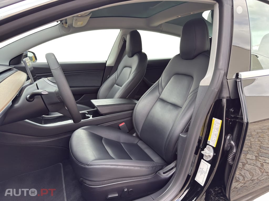 Tesla Model 3 Standard Range Plus RWD