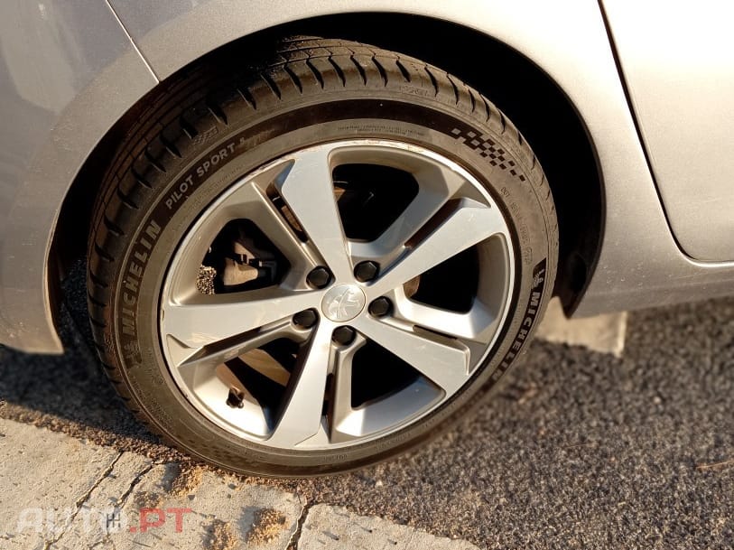 Peugeot 308 SPORT EDITION S&S 130 CV + EXTRAS