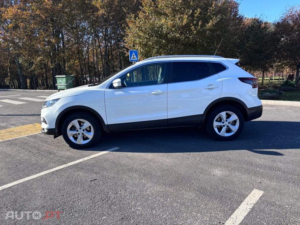 Nissan Qashqai 1.5 dCi N-Connecta Led