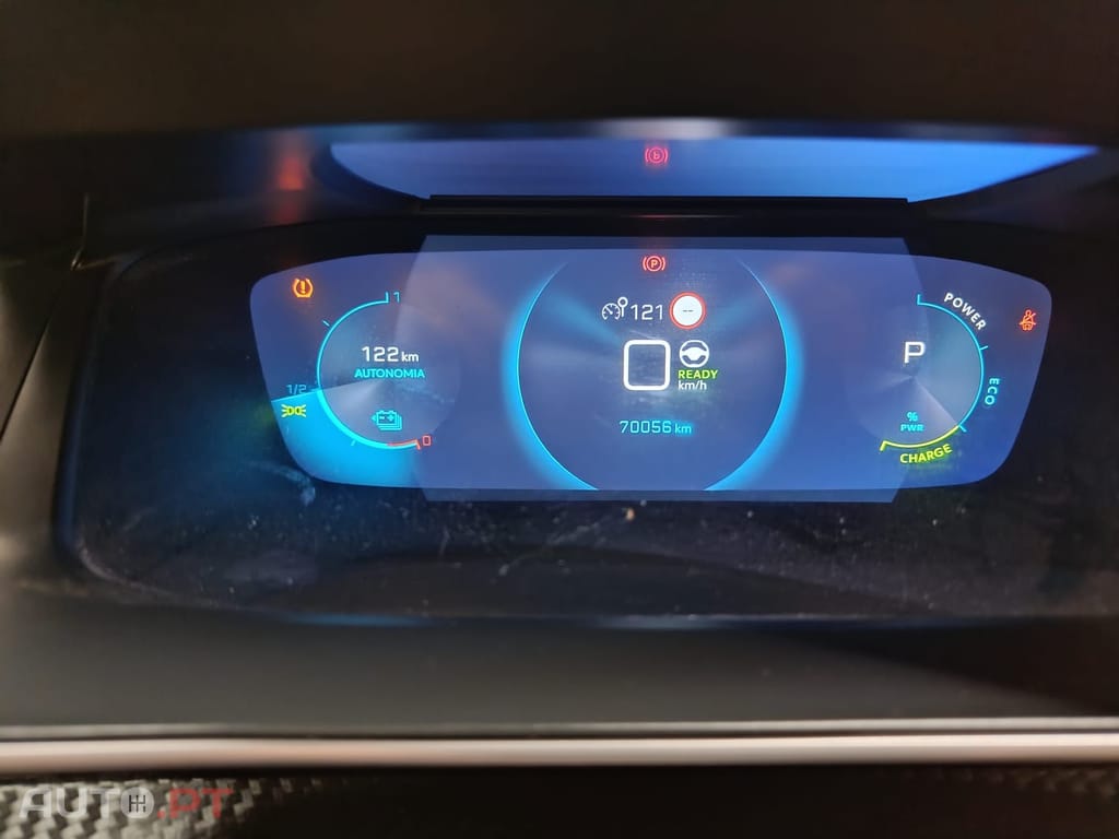 Peugeot e-2008 GT PACK — fotografia 16
