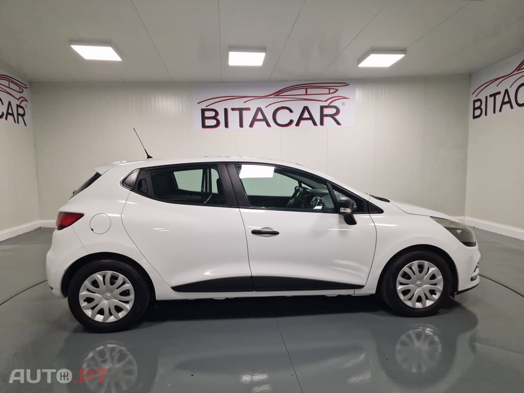 Renault Clio SOCIETE 1.5 DCI ZEN IVA DEDUTÍVEL