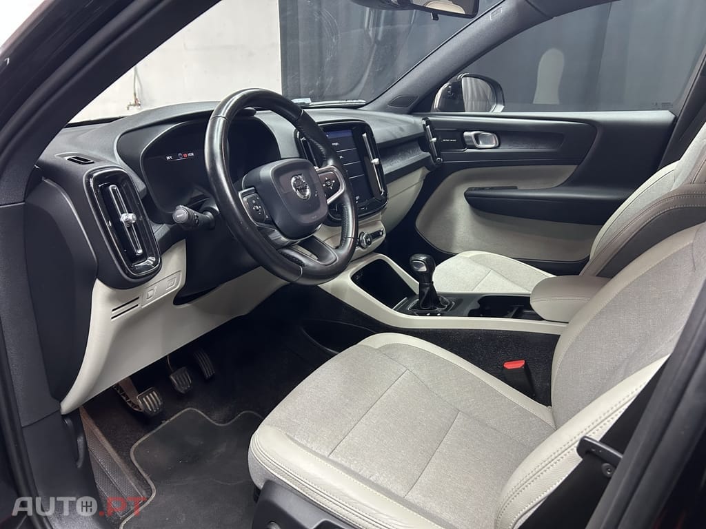 Volvo XC40 2.0 D3