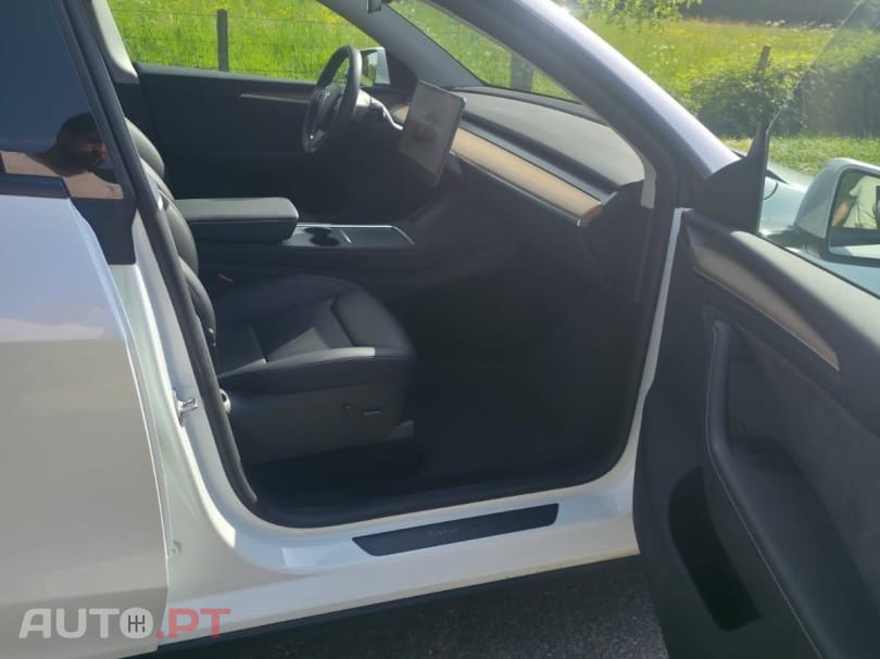Tesla Model Y Tração Traseira