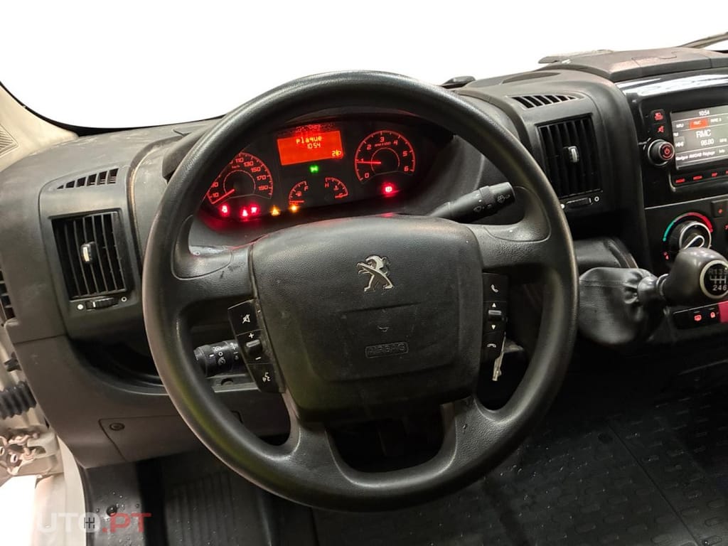 Peugeot Boxer 2.2 BlueHDi 333 L2H2 Premium