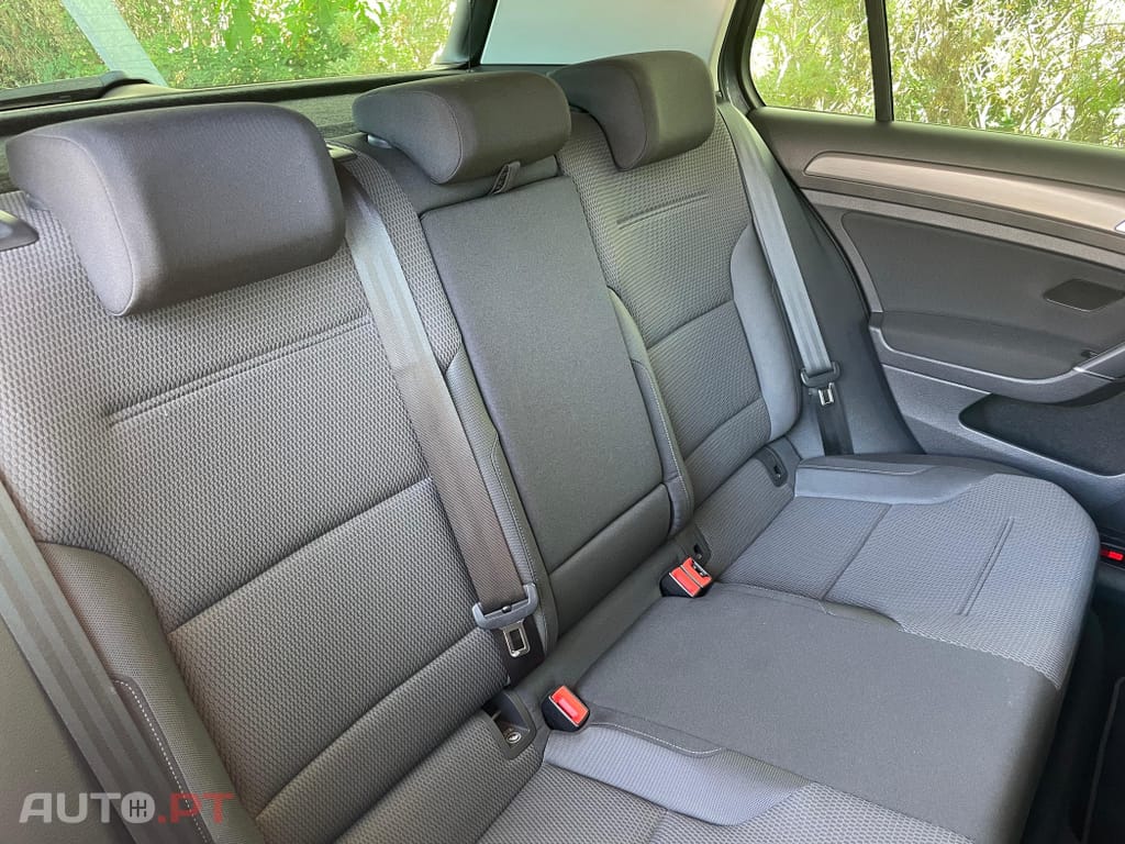 Volkswagen e-Golf AC/DC