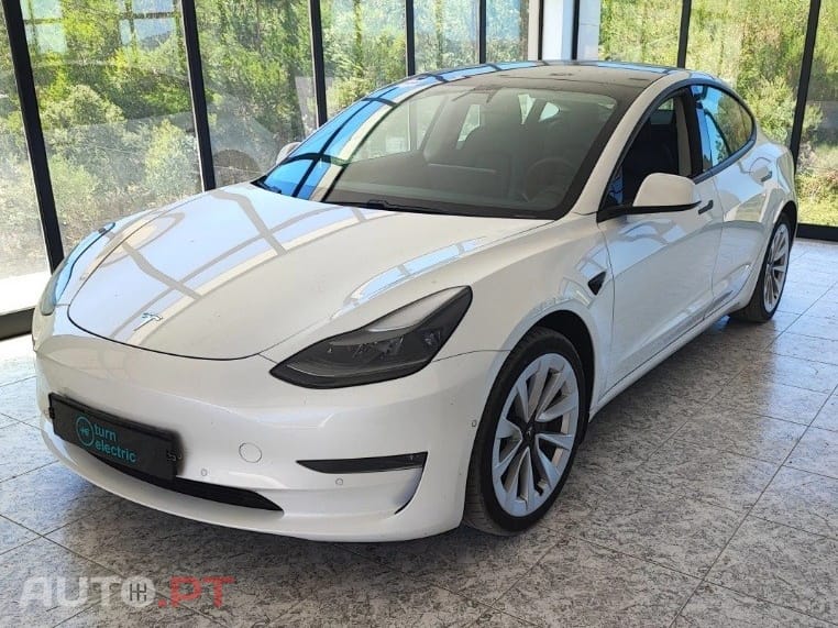 Tesla Model 3 Standard Range Plus RWD