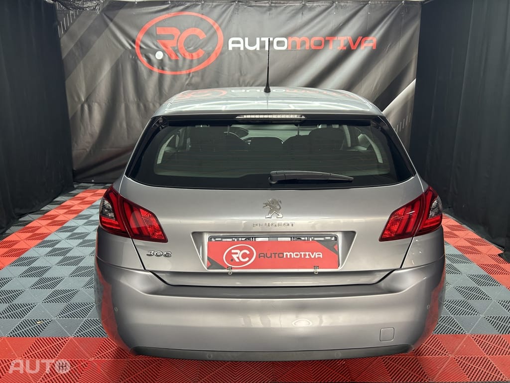 Peugeot 308 1.2 PureTech Active J17