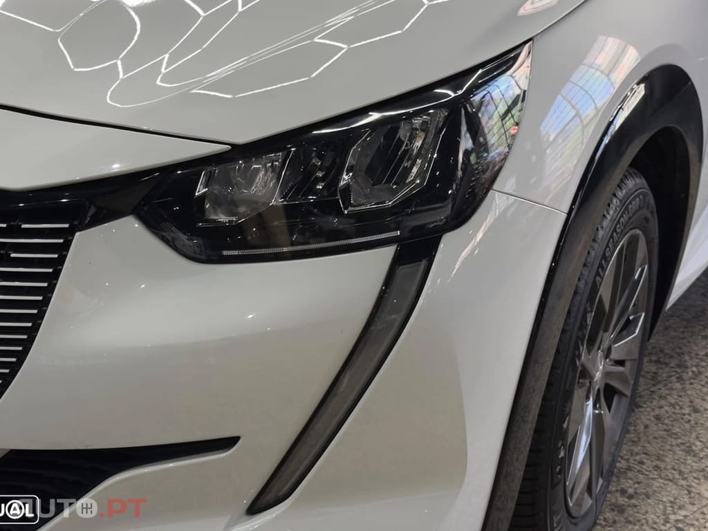 Peugeot E-208 Active Pack