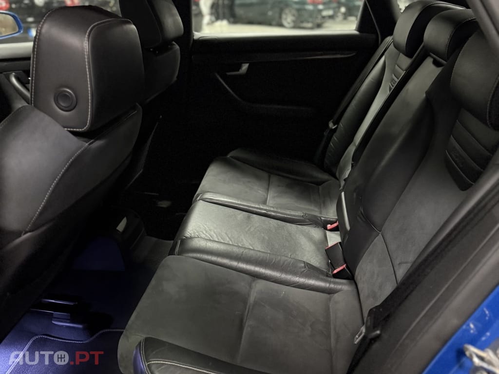 Audi A4 2.0 T FSI quattro