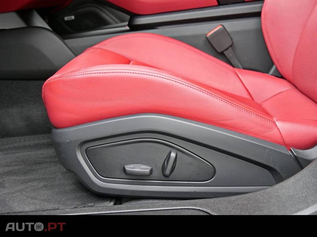 Porsche Taycan Bose