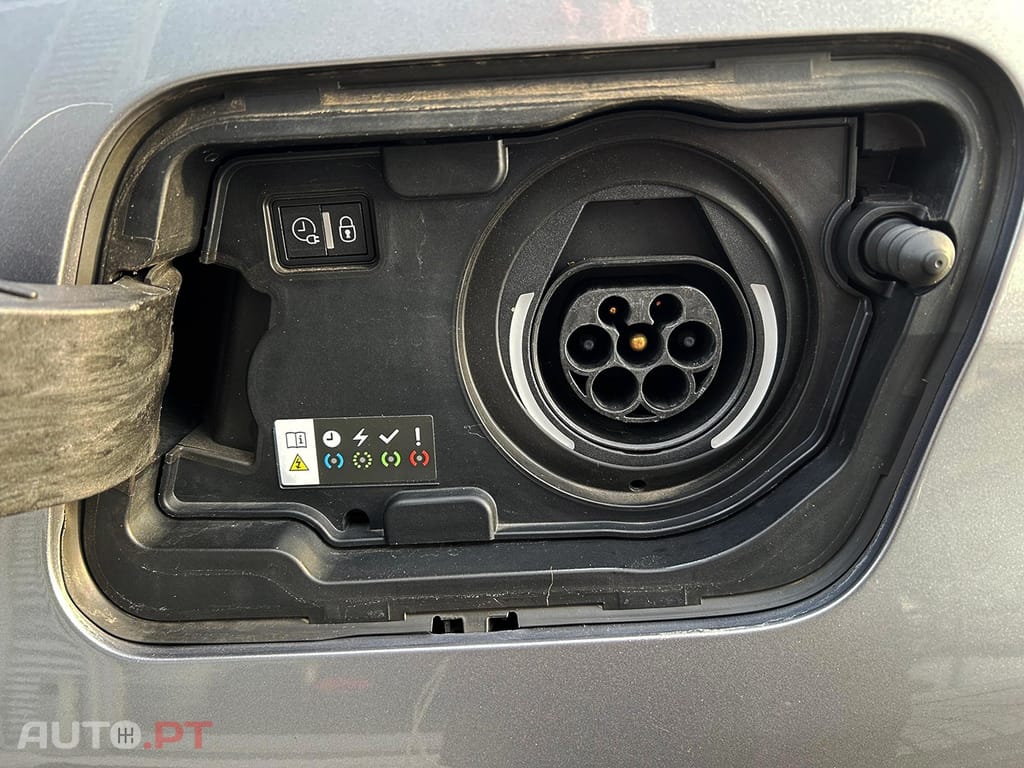 Peugeot 3008 1.6 Hybrid4 Allure Pack e-EAT8