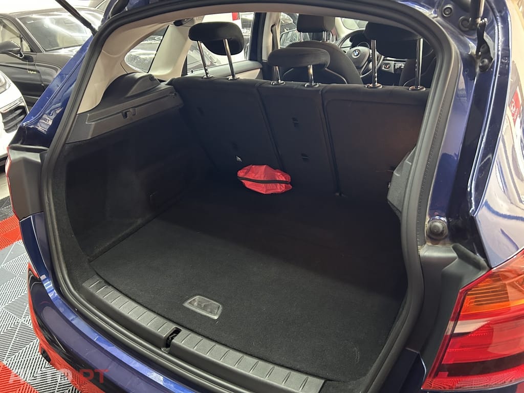 BMW 216 d Advantage