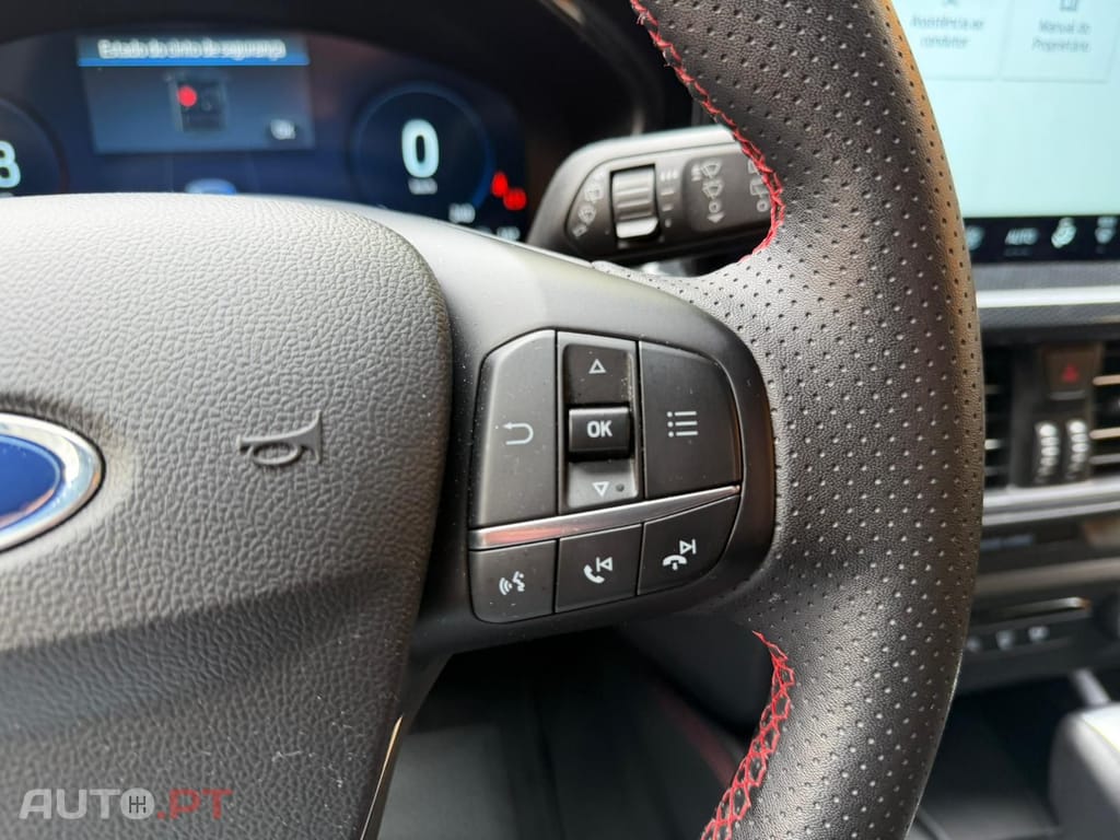 Ford Focus STLINE Hybrid