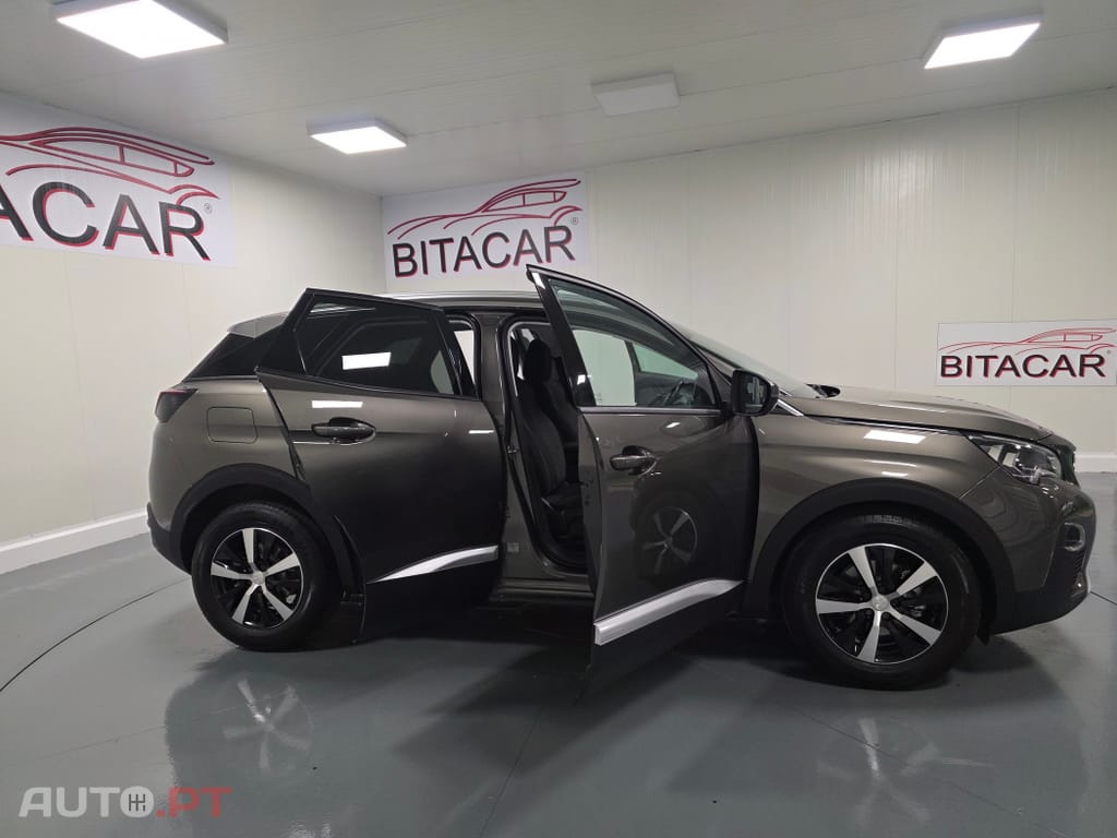 Peugeot 3008 1.5 BlueHDi Active