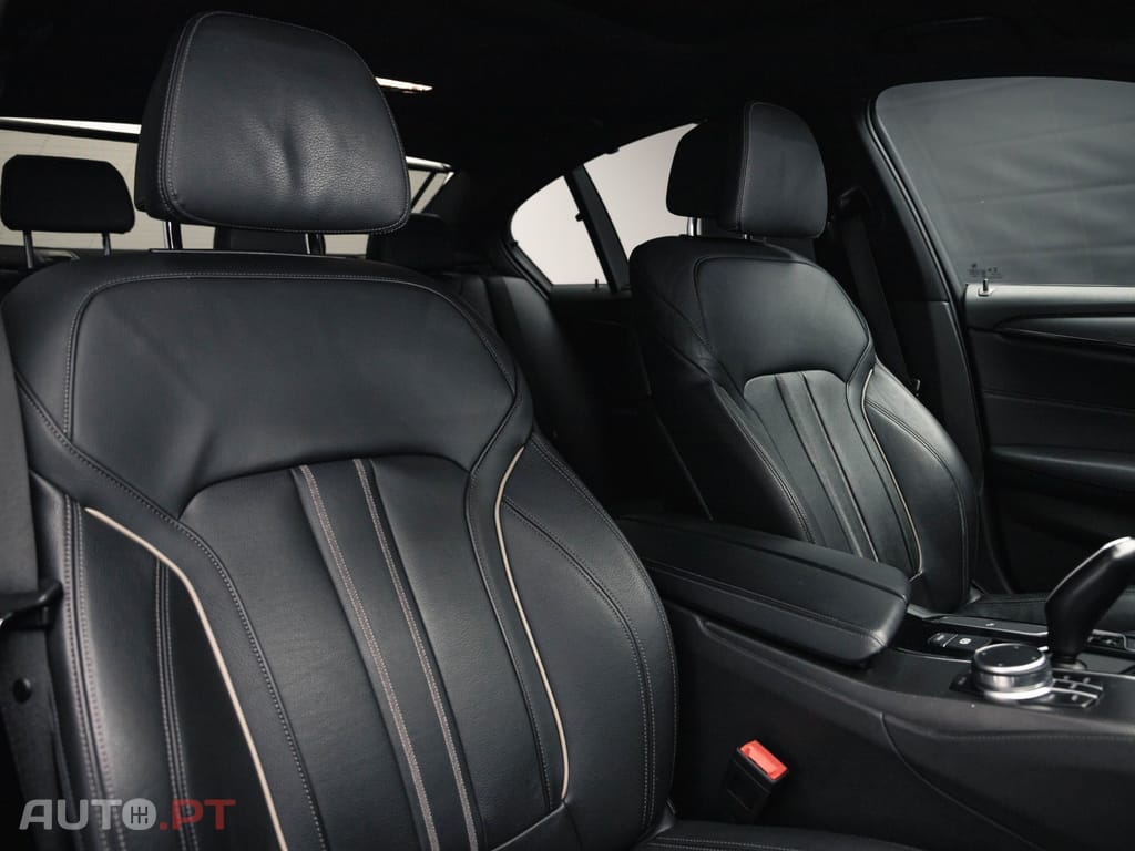 BMW M550 xDrive Auto