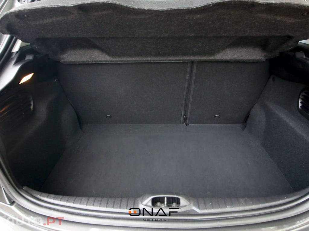 Peugeot 208 1.2 PureTech Signature