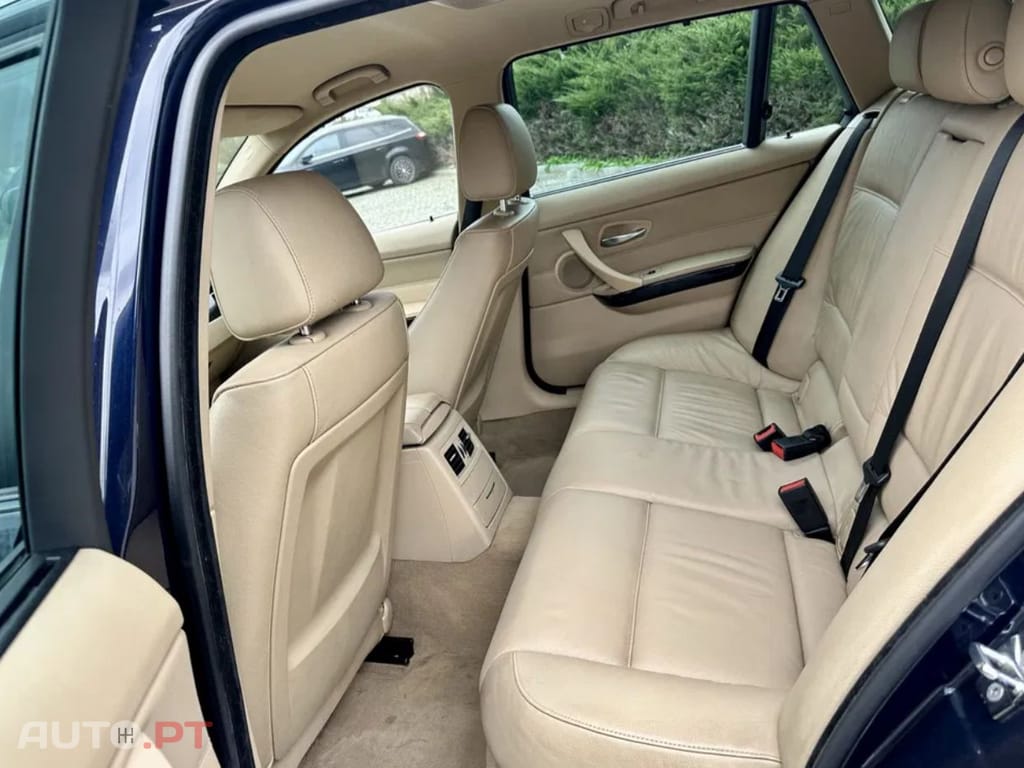 BMW 320 320D Touring Sport