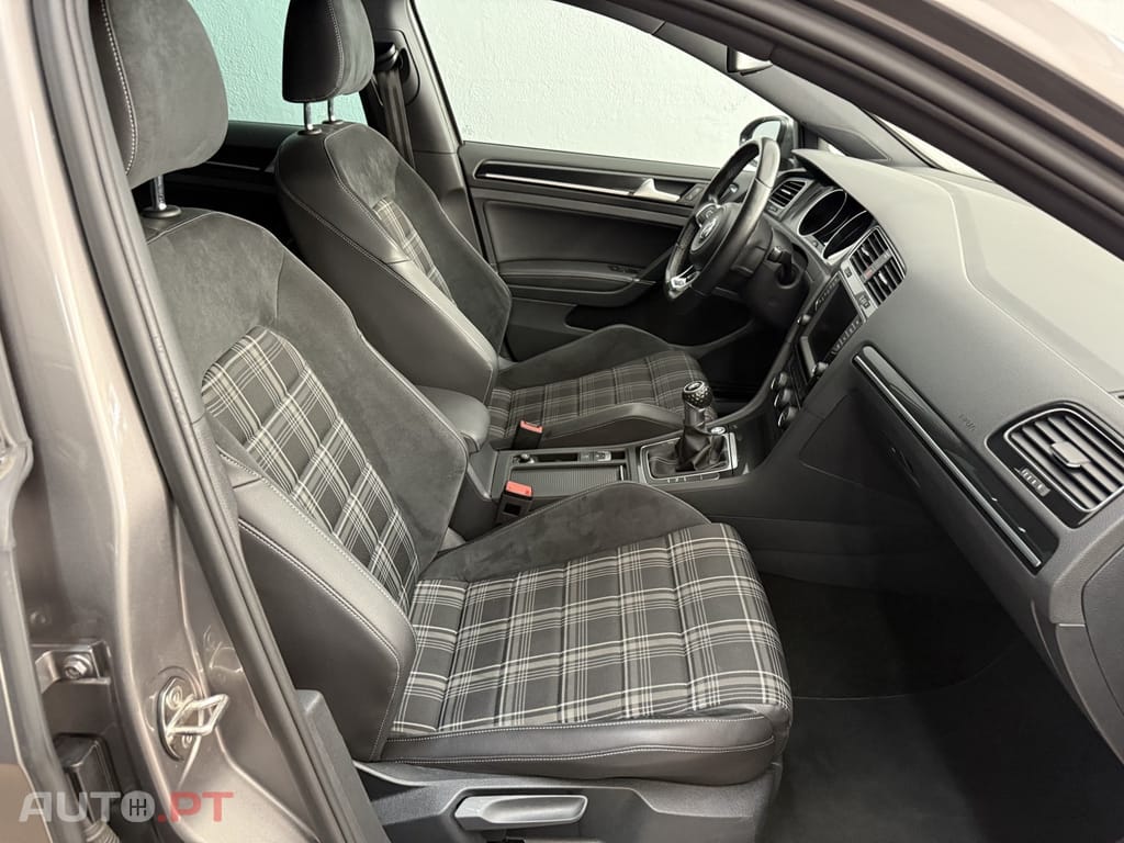Volkswagen Golf 2.0 TDi GTD