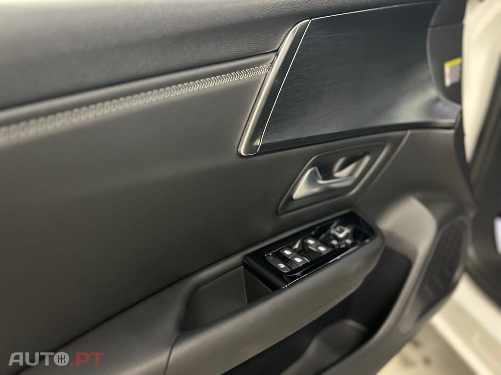 Citroen C5 X 1.2 PureTech Shine EAT8