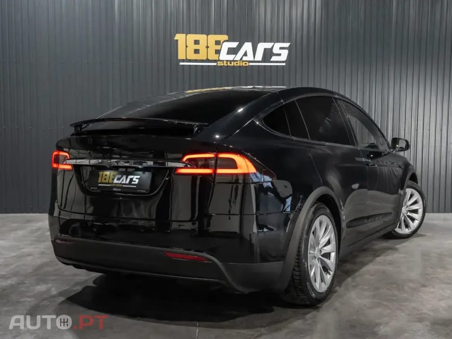 Tesla Model X 100D