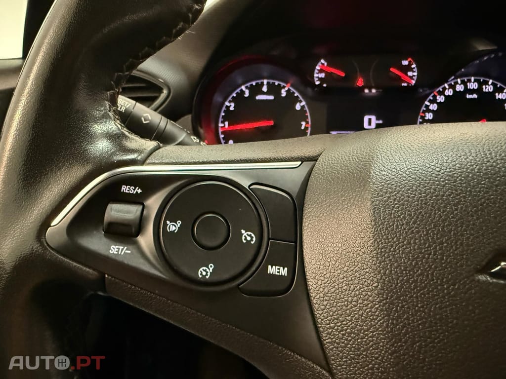 Opel Crossland 1.2 Business Edition