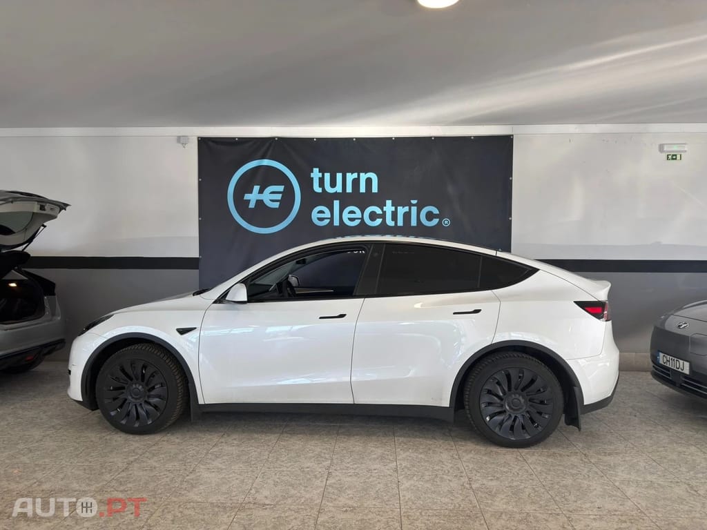 Tesla Model Y Long Range Dual Motor AWD