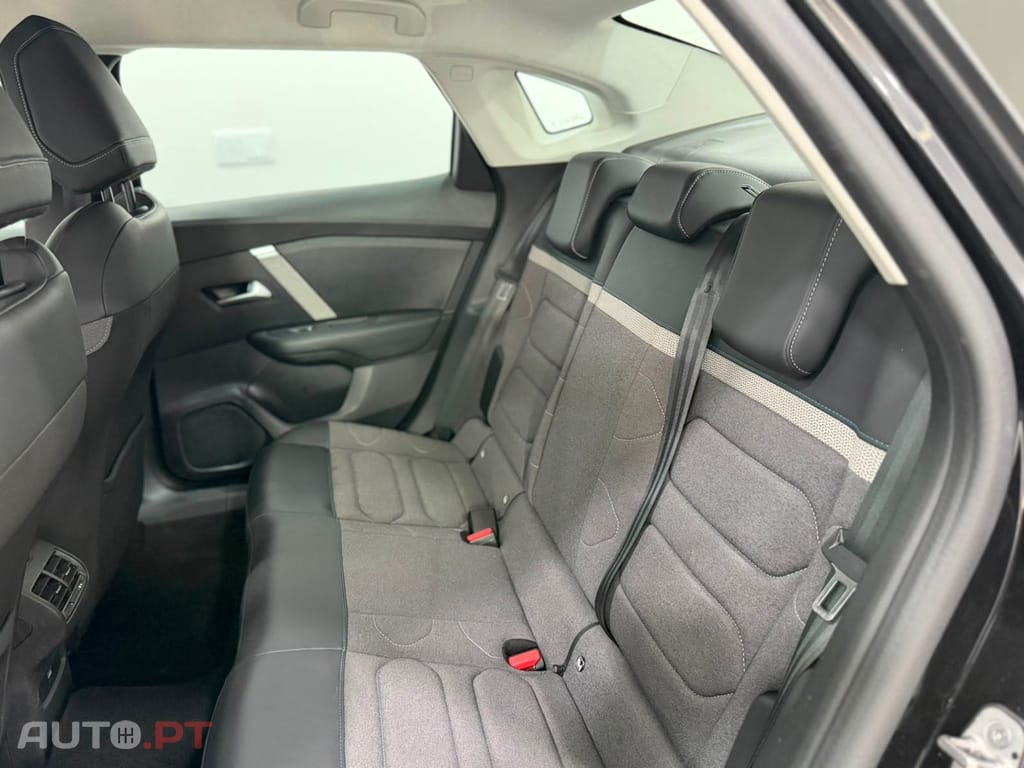 Citroen C4 X 1.2 PureTech Plus EAT8