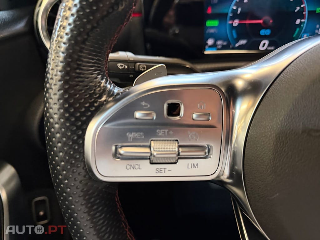 Mercedes-Benz A 250 AMG Premium I.V.A DEDUTIVEL