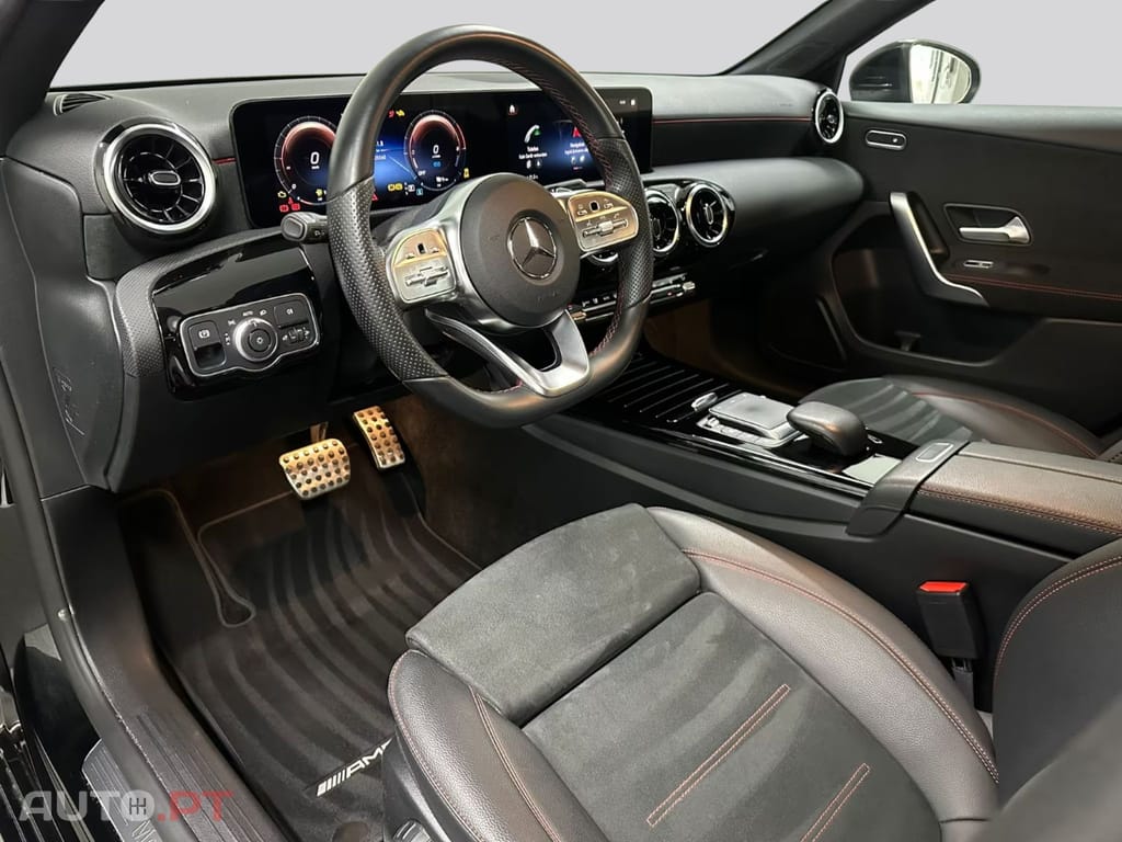 Mercedes-Benz A 250 I.V.A DEDUTIVEL AMG
