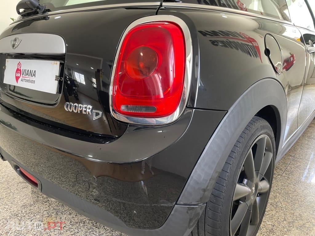 MINI Cooper Cooper D