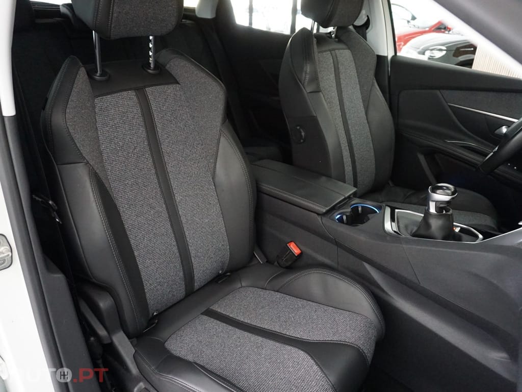 Peugeot 3008 1.2 PureTech Allure
