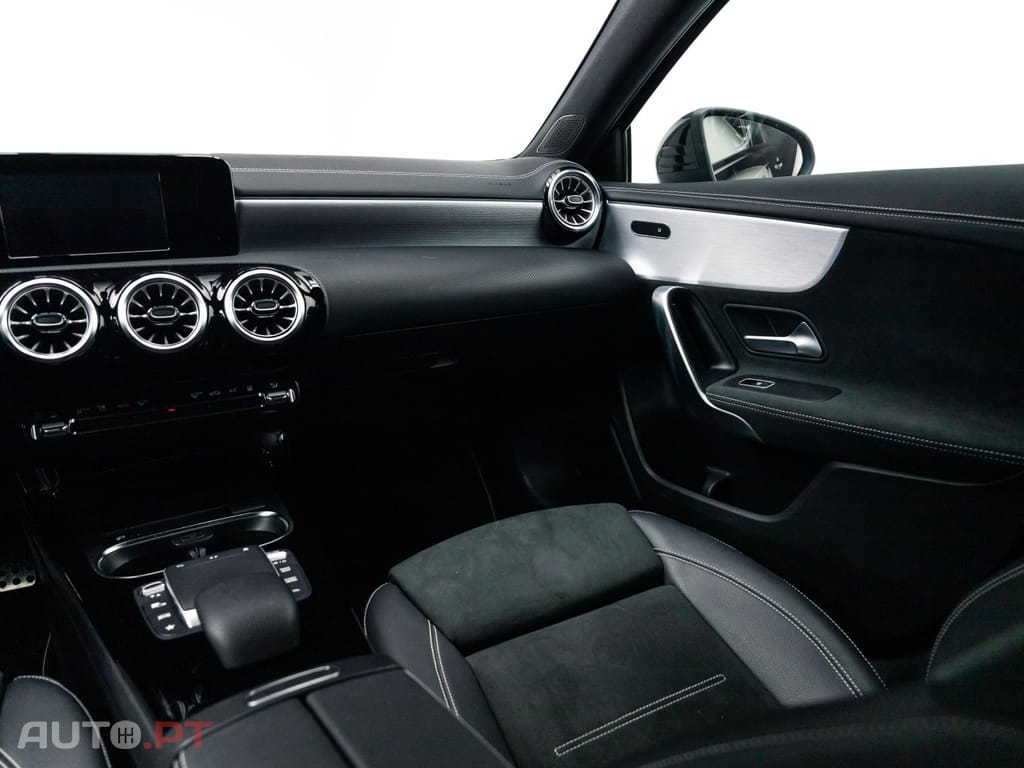 Mercedes-Benz A 250 e AMG Line