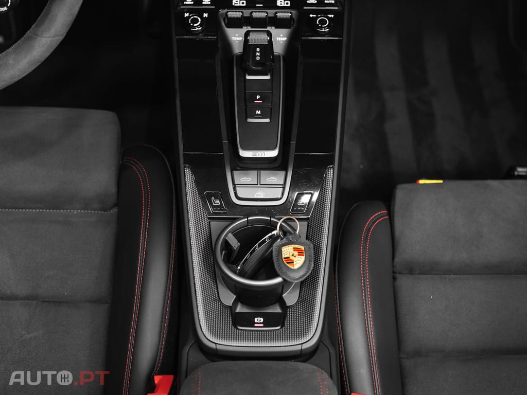 Porsche 992 Carrera 4 GTS PDK