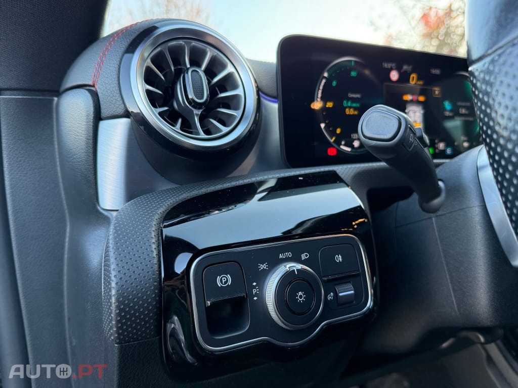 Mercedes-Benz CLA 250 e Shooting Brake 8G-DCT AMG Line