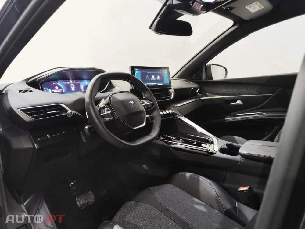 Peugeot 3008 1.6 Hybrid Allure e-EAT8