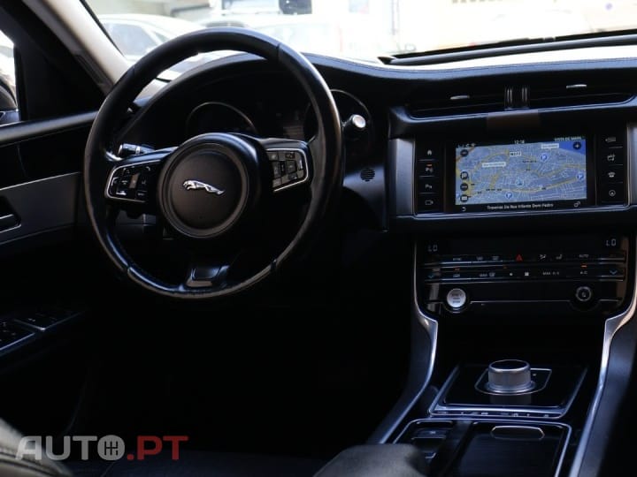Jaguar XF 2.0 D Prestige Aut.
