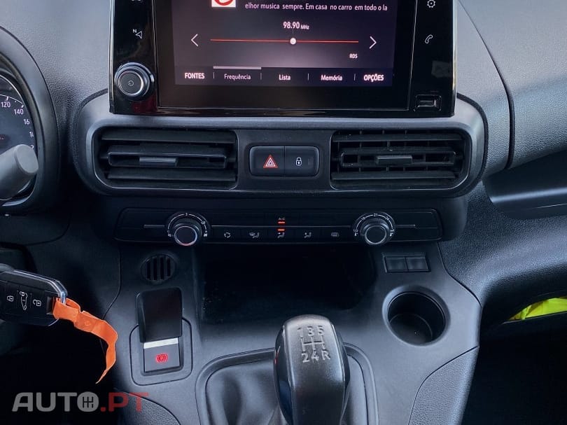 Opel Combo 3-lugares