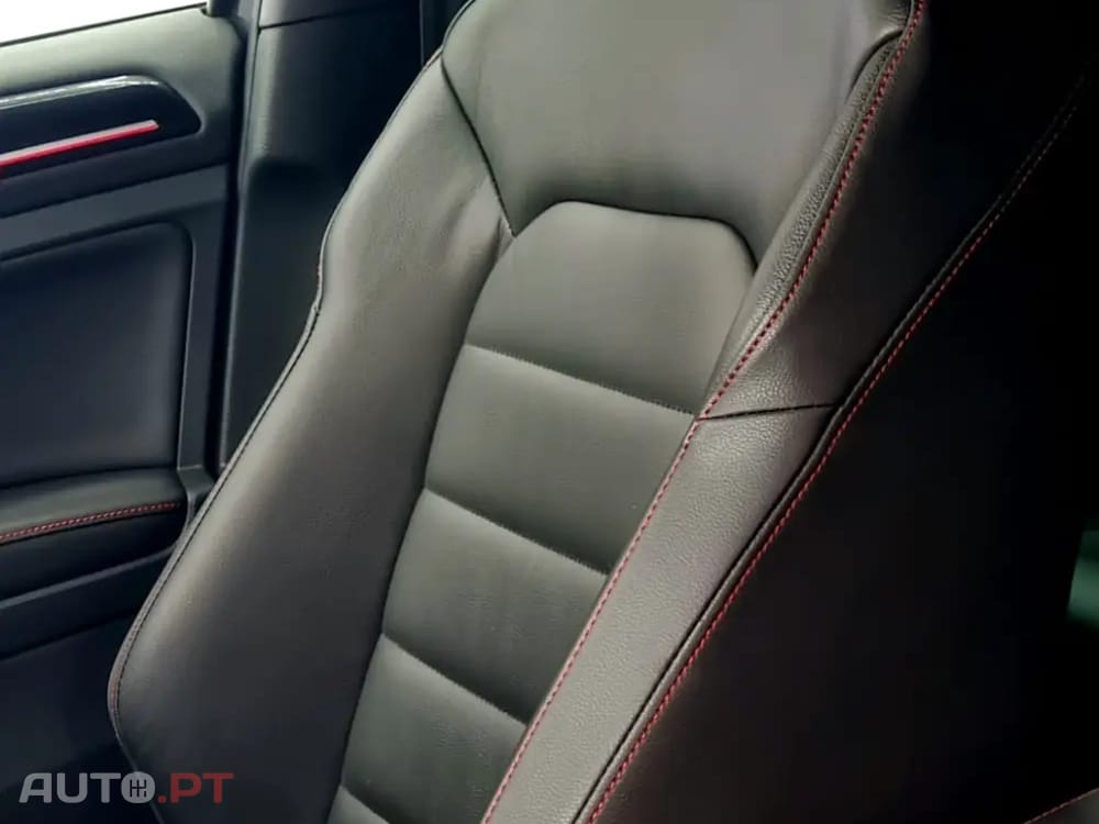 Volkswagen Golf VII GTI PERFORMANCE