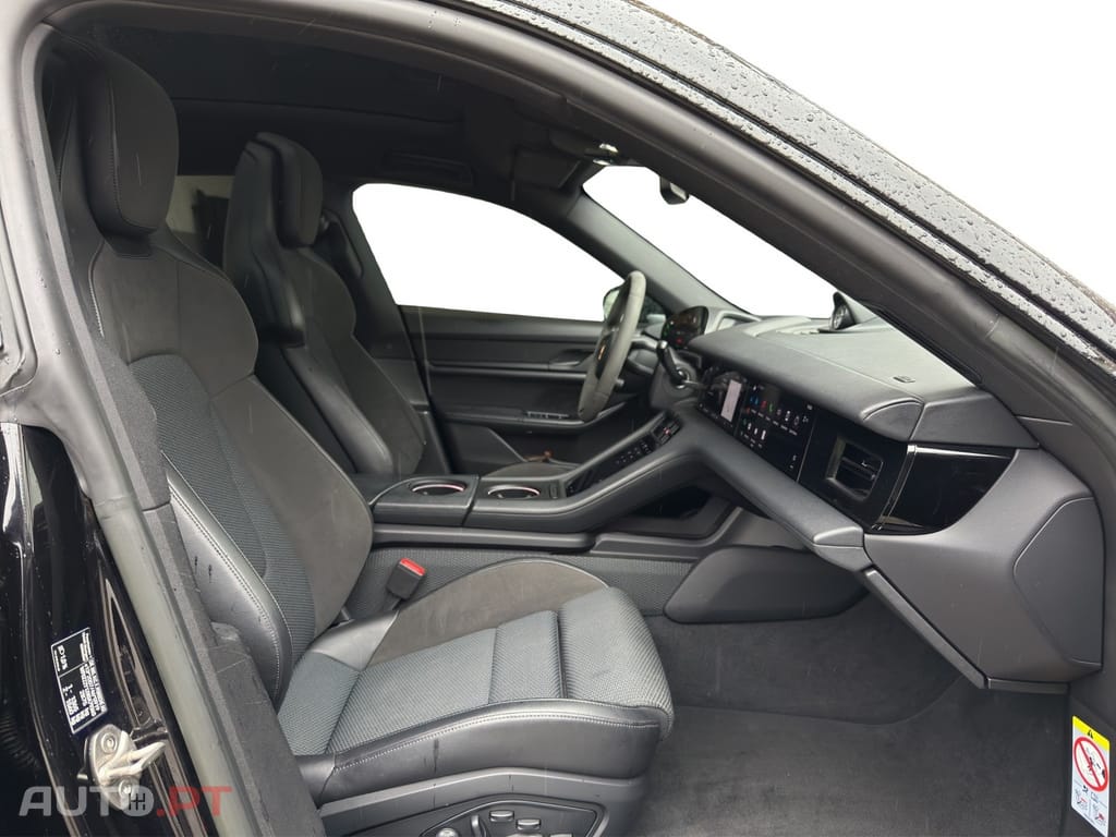 Porsche Taycan 4S