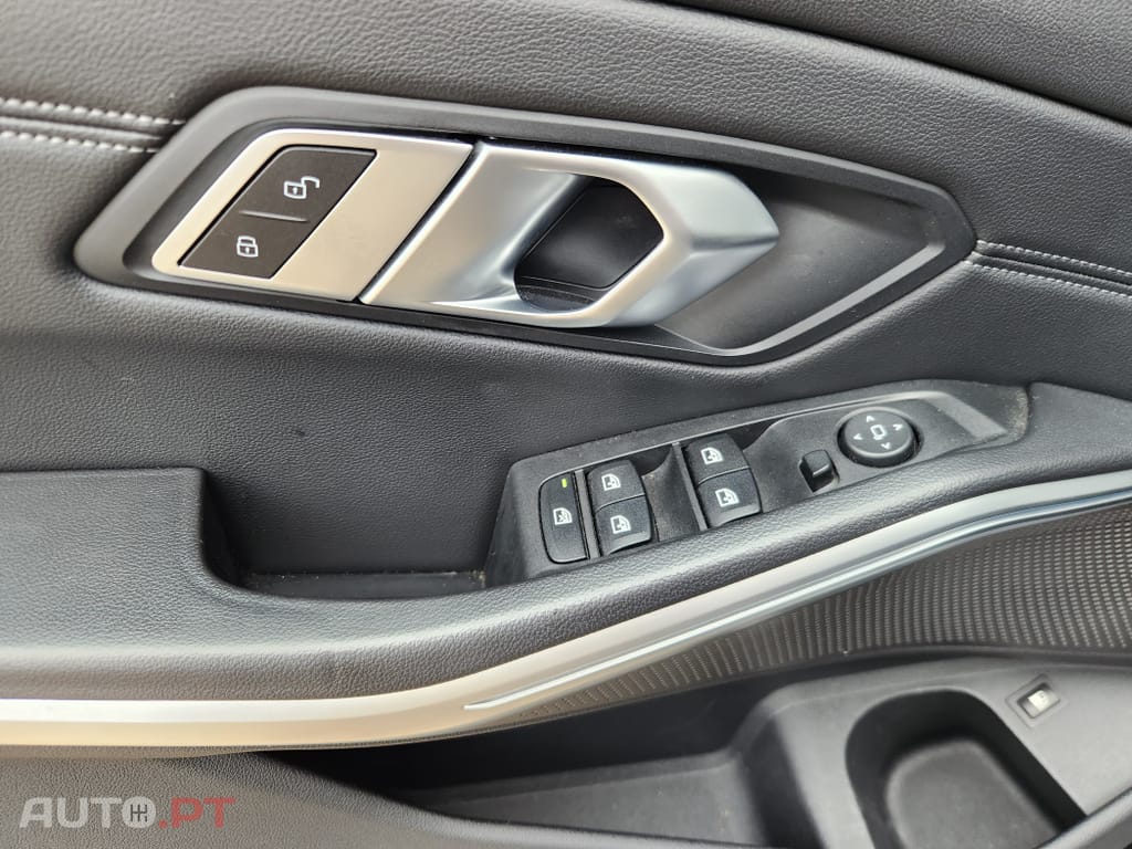 BMW 320 e Line Sport Auto