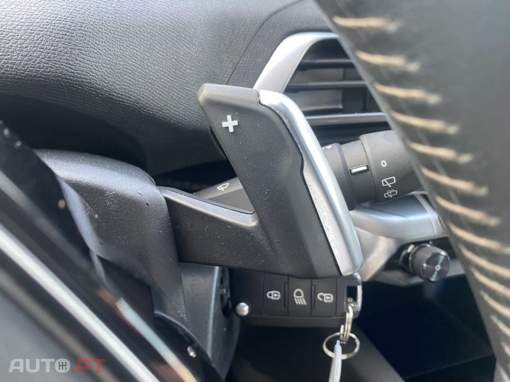 Peugeot 5008 1.5 BlueHDi Allure EAT8