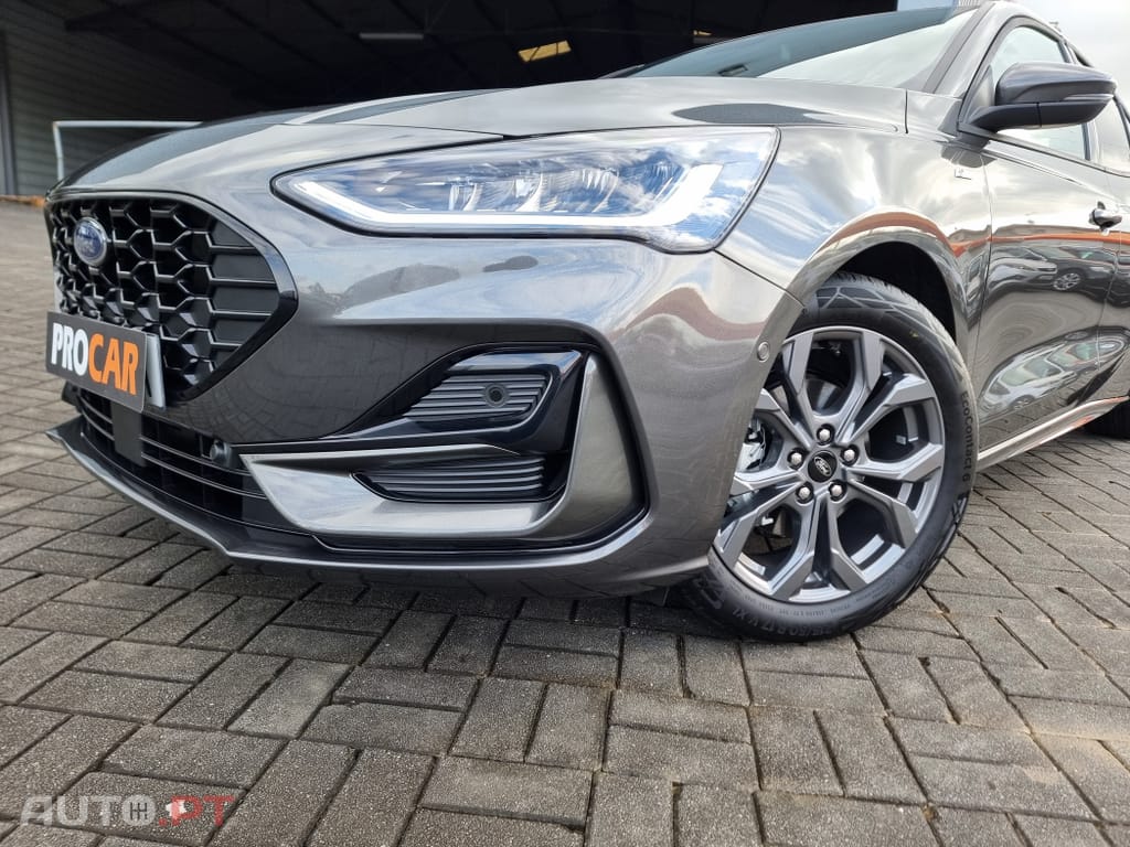 Ford Focus 1.0 EcoBoost MHEV ST-Line
