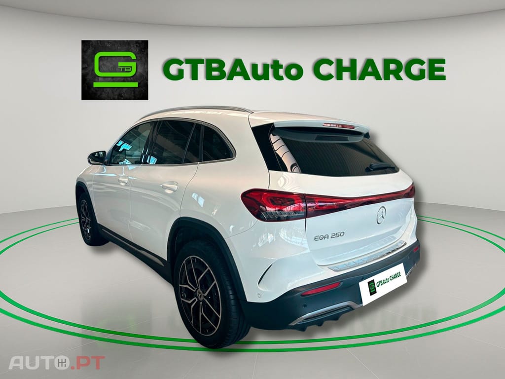Mercedes-Benz EQA I.V.A DEDUTIVEL 250 AMG + TETO 